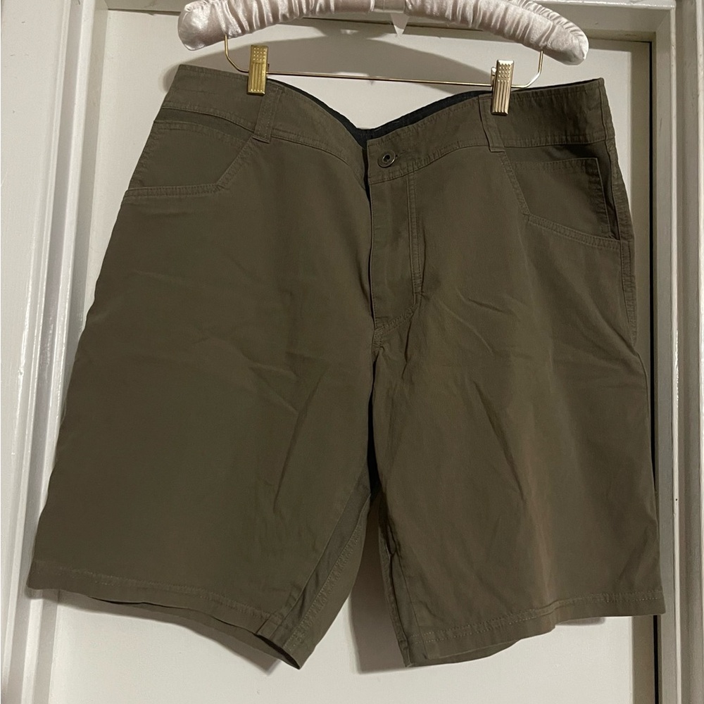 Kuhl Men's Shorts - Olive Size 36 Hiking Climbing Outdoor Active